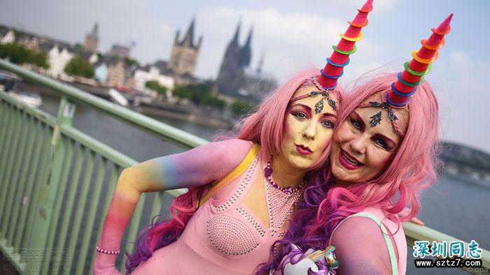 德国科隆数万人庆祝同性婚姻合法化