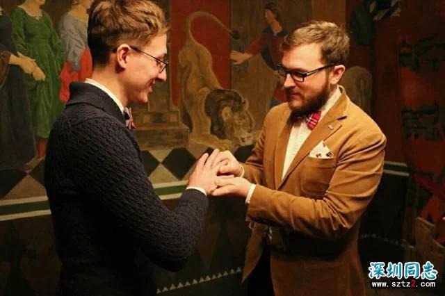 一俄罗斯男子发现同性结婚新法律漏洞