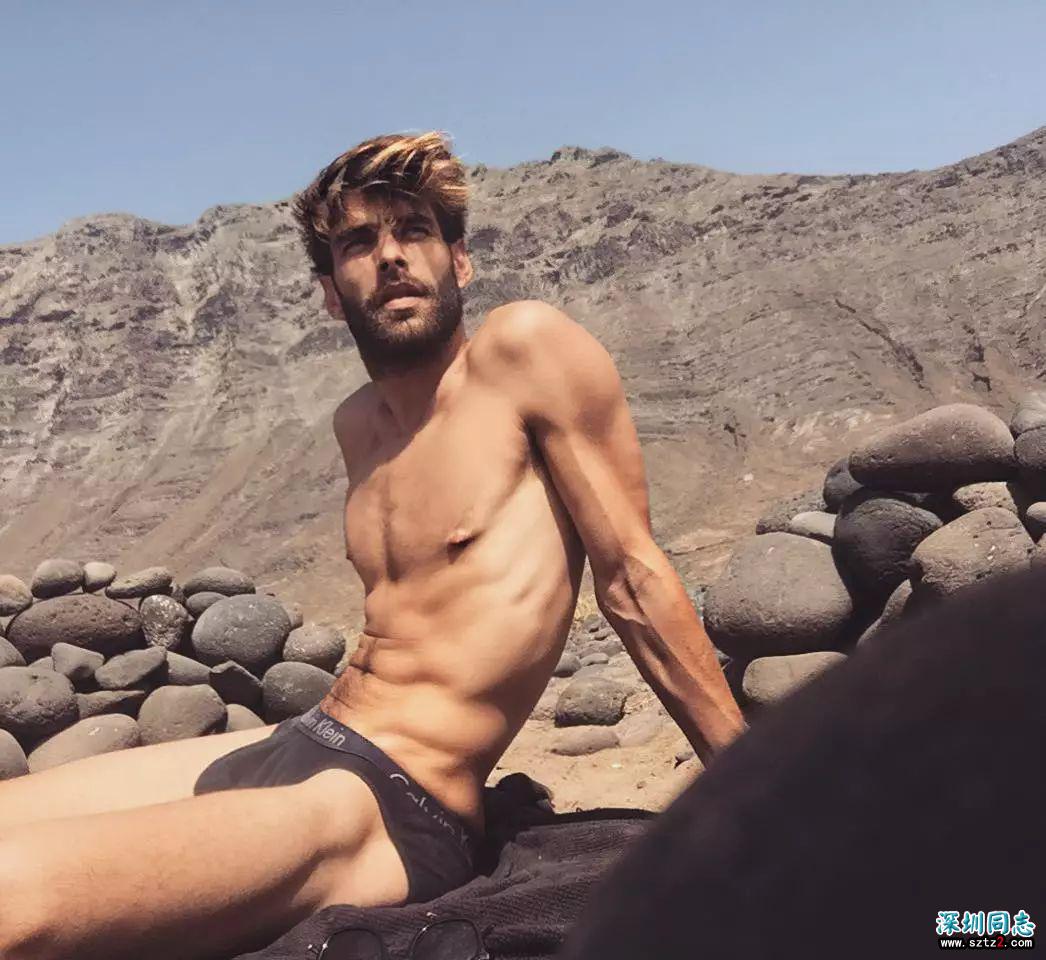 Jon Kortajarena 不仅是超模，还是Gay圈模范！